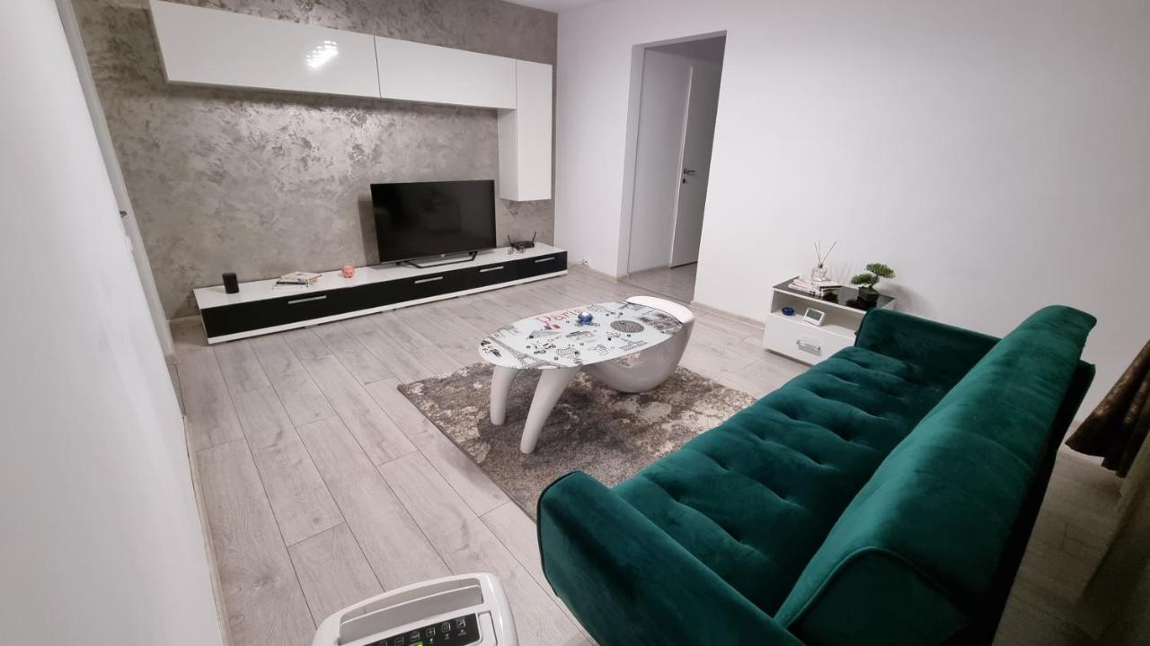 Stone Bridge Apartment Jászvásár Kültér fotó